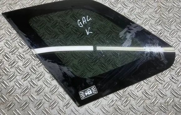 Suzuki Vitara (LY) Rear side window 