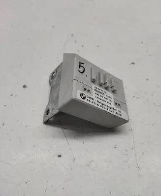 BMW 5 E39 Yaw turn rate sensor 6923215 65756923215 55892110