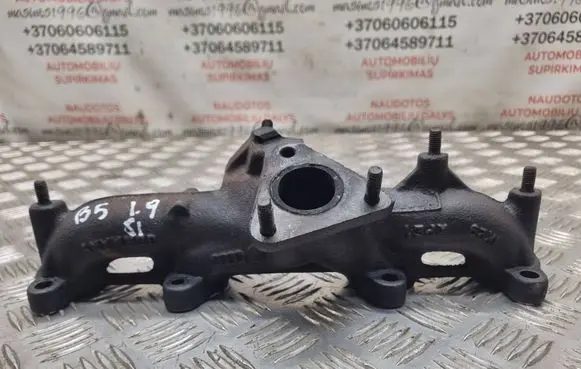 Volkswagen PASSAT B5 Exhaust manifold 028253033AQ