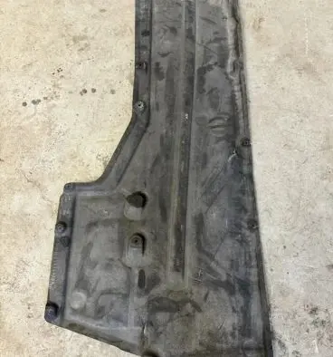 BMW M8 F91 F92 G14 G15 Center/middle under tray cover 7374687 8079406
