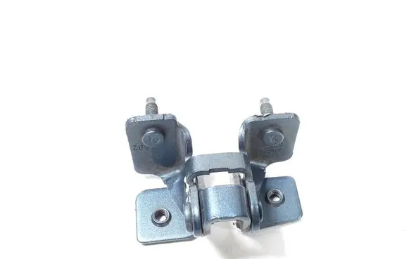 Tailgate/trunk/boot hinge