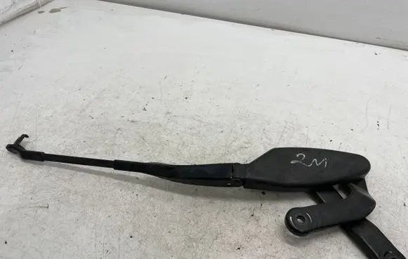 Mercedes-Benz E W211 Front wiper blade arm