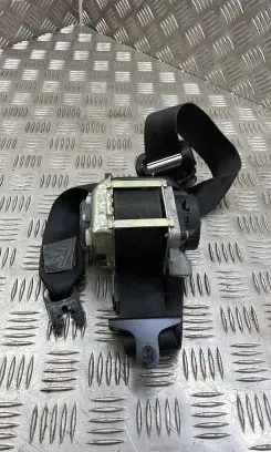 Volvo S60 Front seatbelt 39818843 P39818843