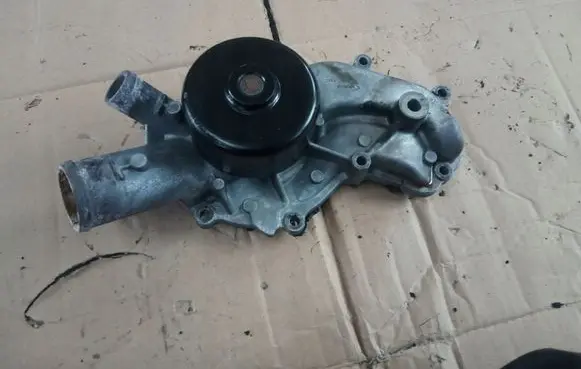 Mercedes-Benz GL X164 Water pump A6292010001