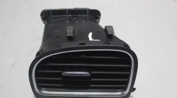 Volkswagen Golf VI Dashboard side air vent grill/cover trim