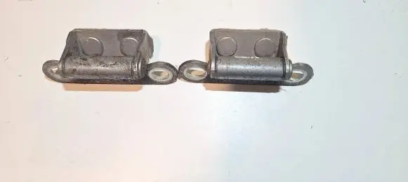 Toyota Verso Tailgate/trunk/boot hinge