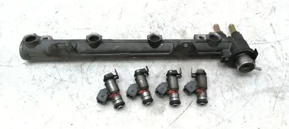 Volkswagen Golf IV Fuel main line pipe 036133319B 036031C