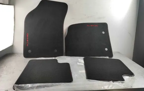 Alfa Romeo Giulietta Car floor mat set 0071807993001