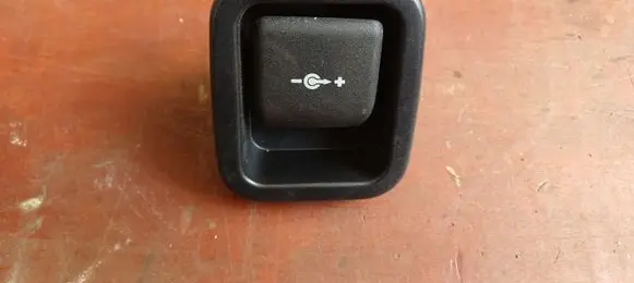 BMW 3 E90 E91 Cigarette lighter 52107010