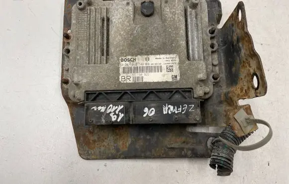 Opel Zafira B Engine control unit/module 55198922 1039S12972 0281012549