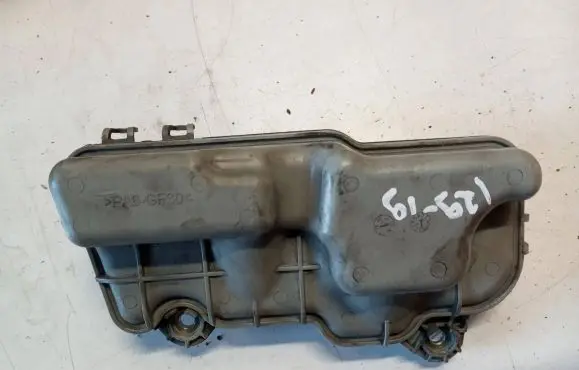Vacuum air tank