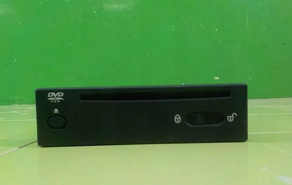 Land Rover Freelander 2 - LR2 CD/DVD changer 6G9210E887ED