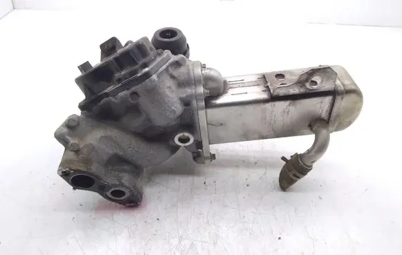 Ford Kuga II EGR valve 9671398180 V29004027