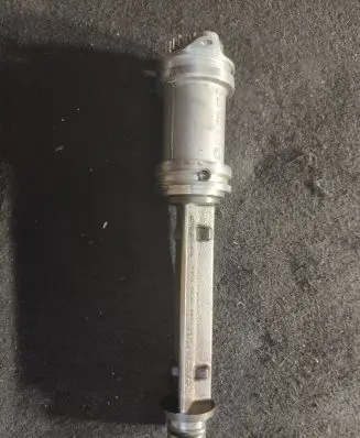 Audi A5 8T 8F Oil pump balance shaft 06J103337C