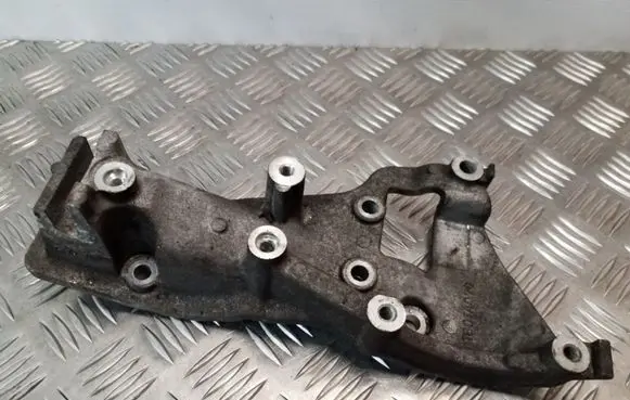 Mitsubishi ASX Engine mounting bracket