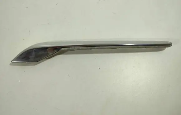 Opel Crossland X Front bumper upper radiator grill 13477106