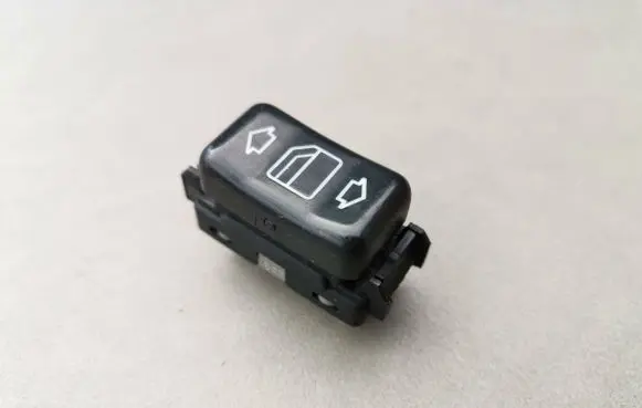 Mercedes-Benz S W140 Electric window control switch 1408202210 03809720