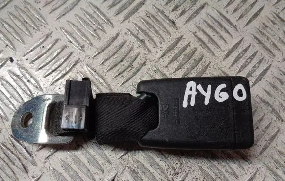 Toyota Aygo AB40 Rear seatbelt buckle