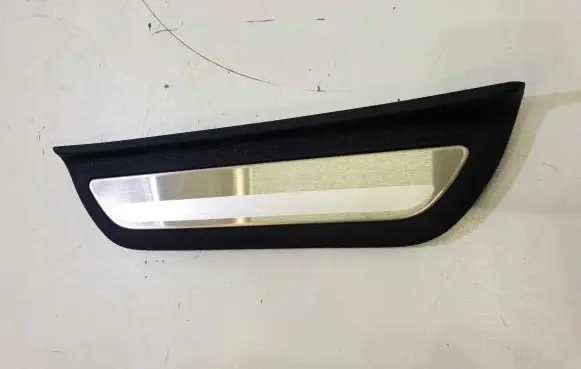 KIA Xceed side skirts sill cover 85877-J7700