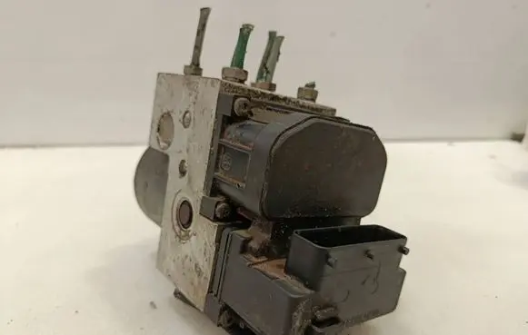 Renault Clio II ABS Pump 0265216730 7700432641