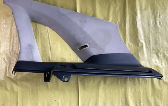 Mercedes-Benz B W245 (C) pillar trim A1696900853 A1696900453