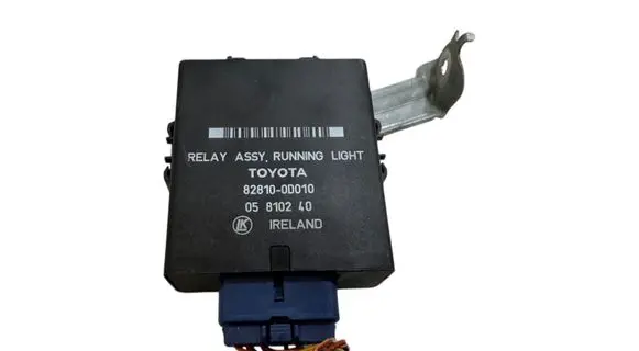 Toyota Yaris Light module LCM 828100D010 05810240