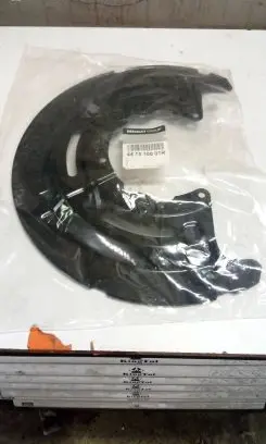 Renault Master III Rear brake disc plate dust cover 441510001R