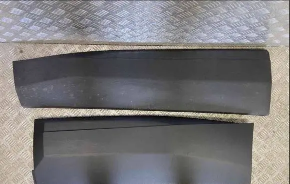 Peugeot 5008 II Front door trim (molding) 9811674377