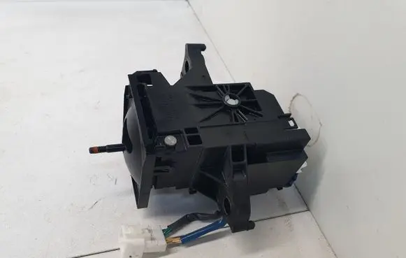 Toyota Auris E180 Gear shifter/selector 75C583