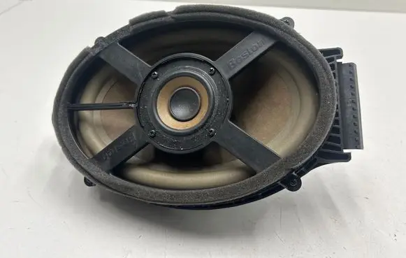 Chevrolet Camaro Rear door speaker 20984302