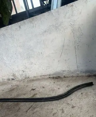 Volkswagen Jetta VI Engine compartment rubber 