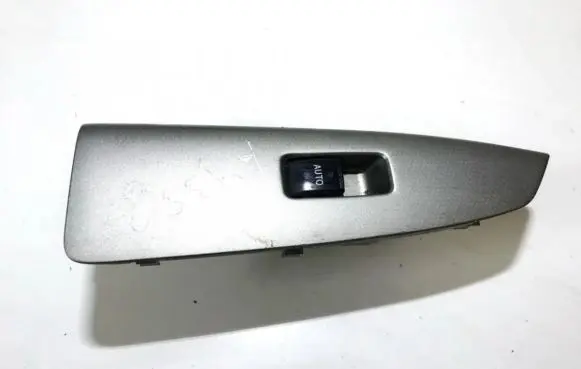 Toyota Corolla Verso E121 Electric window control switch 7423113110 74231-13110