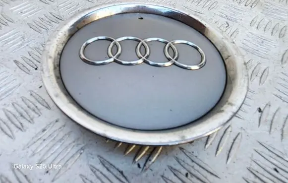 Audi A4 S4 B6 8E 8H Original wheel cap 8L0601165D