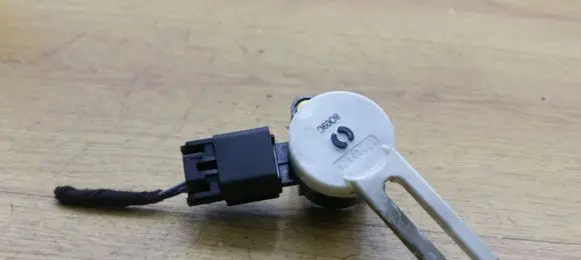 Opel Insignia A Brake pedal sensor switch 10366474