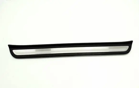 KIA Xceed Front sill trim cover 85884J7000 85883J7000WK
