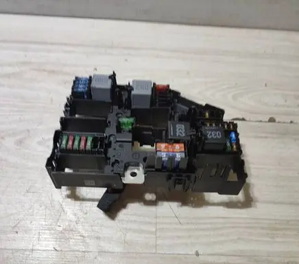 Mercedes-Benz A W177 Fuse module A1779069601 Q02ZGS004 M05360