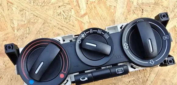 Audi A2 Climate control unit 8Z0819045B 80699