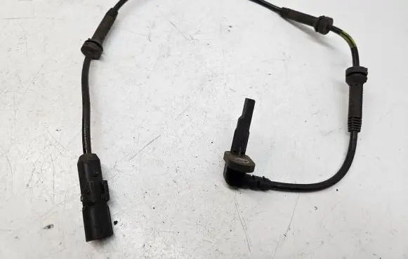 Dacia Sandero ABS brake wheel speed sensor 479104991R