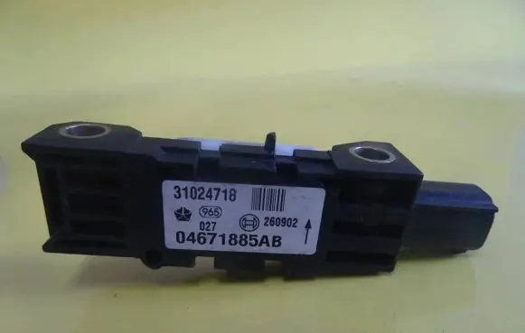 Chrysler PT Cruiser Airbag deployment crash/impact sensor 04671885AB