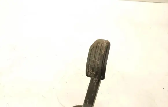 Volvo S60 Accelerator throttle pedal 31329061