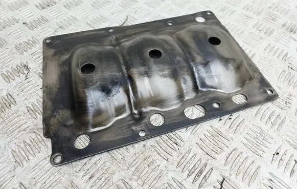 Mitsubishi L200 Oil breather separator 