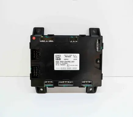 Tesla Model S Central body control module A0747G02X P0747Q15B