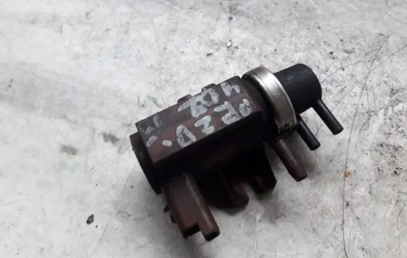 Vacuum valve