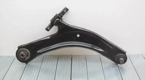 Nissan Rogue Front lower control arm/wishbone