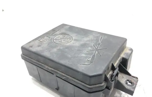Opel Corsa E Fuse box set 39117552
