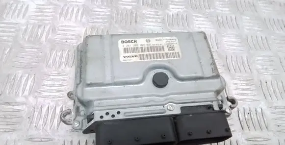 Volvo C30 Engine control unit/module 8667577 0261209009