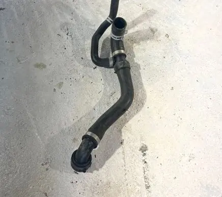 Volvo XC90 Engine coolant pipe/hose 31338292