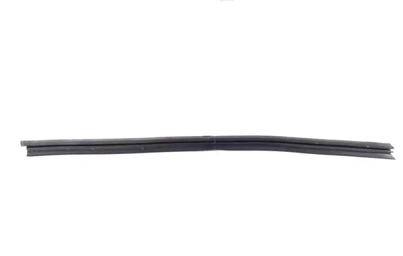 Renault Kadjar Front door trim bar 