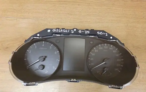 Nissan Qashqai Speedometer (instrument cluster) HV03E 24810HV03E