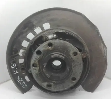 Rear wheel hub spindle/knuckle